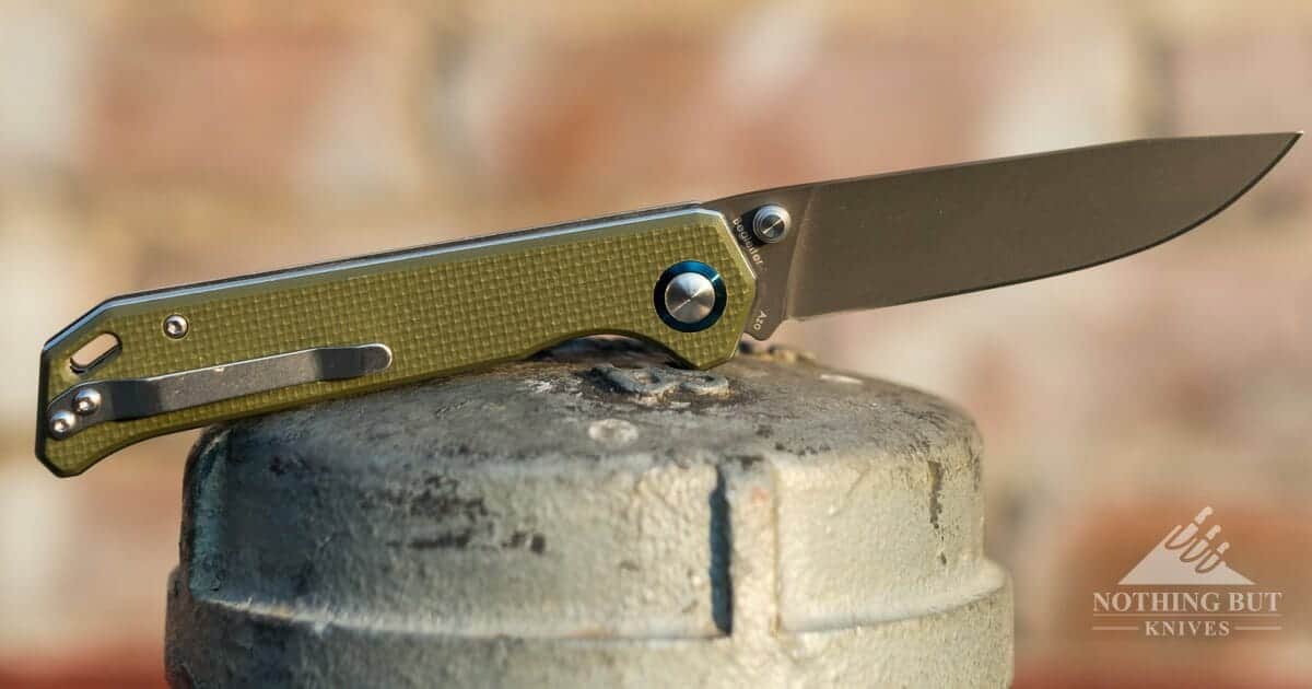 Kizer Begleiter Review: A Fancy Knife For Us Poor Folk - Image 5 The Kizer Begleiter's blade is esigned for performance, and it delivers.