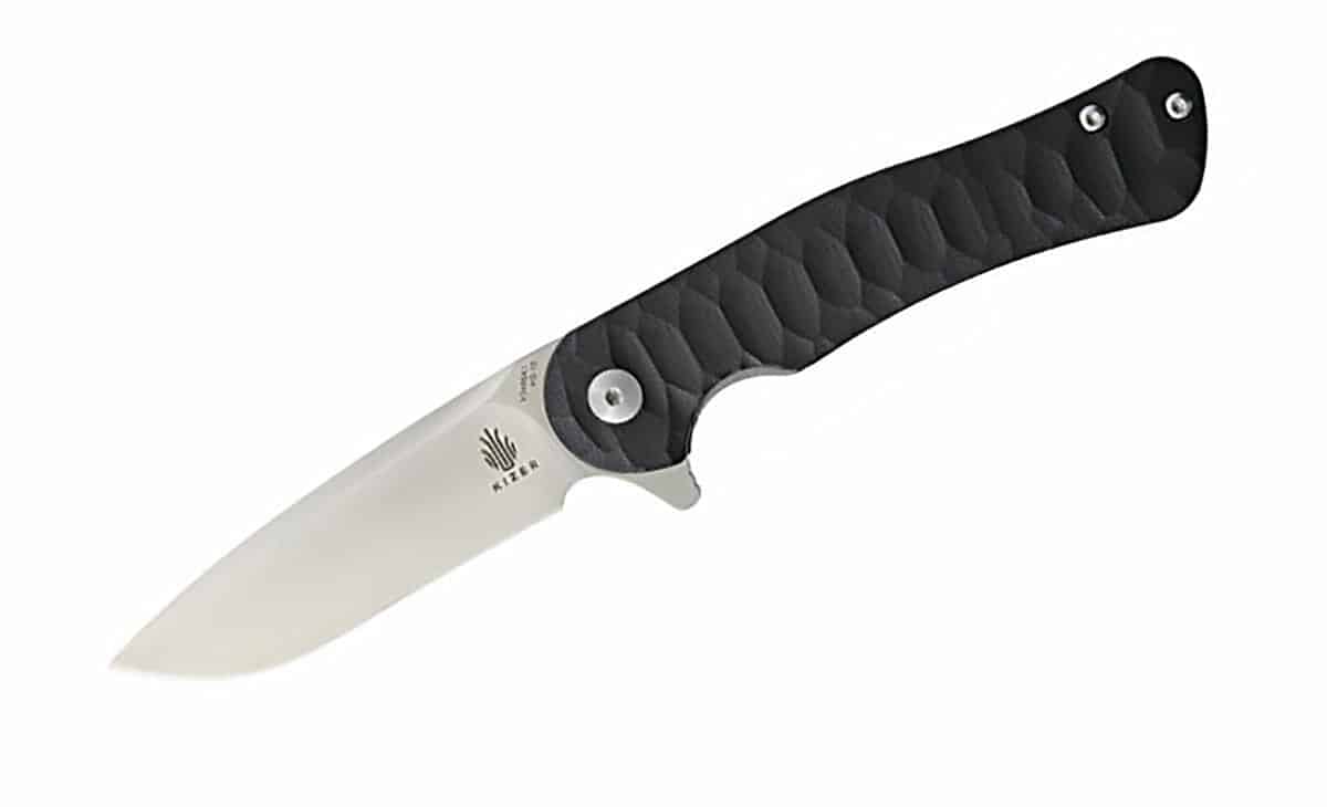 The Kizer Dukes Vanguard pocked knife with black handle.