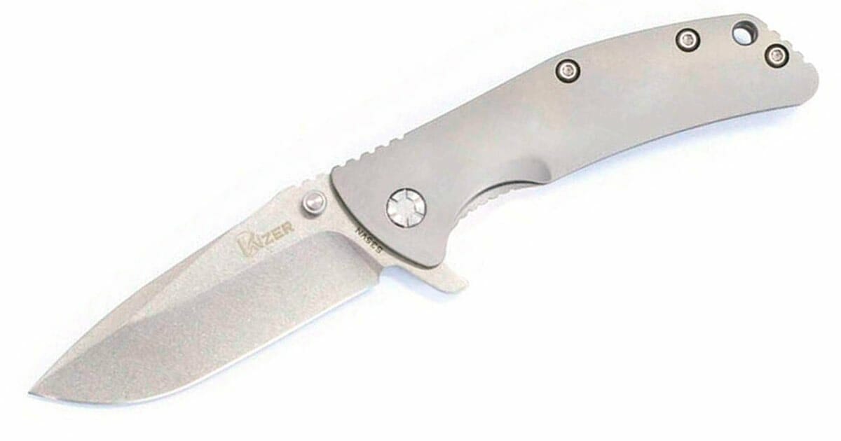 The Kizer Cutlery Activ Bantam was designed by Kim Ning.
