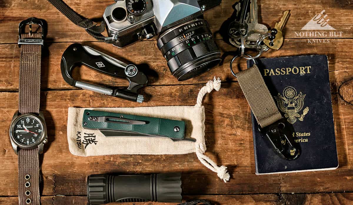 In depth review of the Katsu Bamboo Folding Pocket Knife Razor,