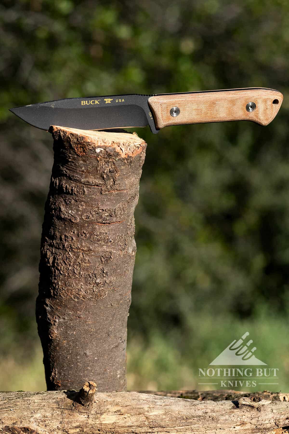 Buck 104 Compadre Knife Review - Image 3 The original Compadre came with a red powder coated blade.
