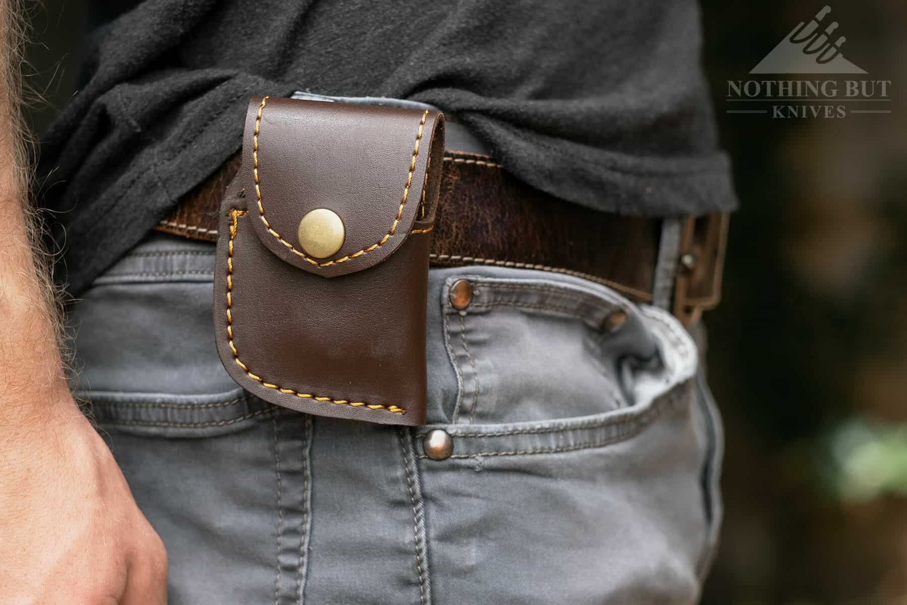 A leather case is included with the Lightoller. 