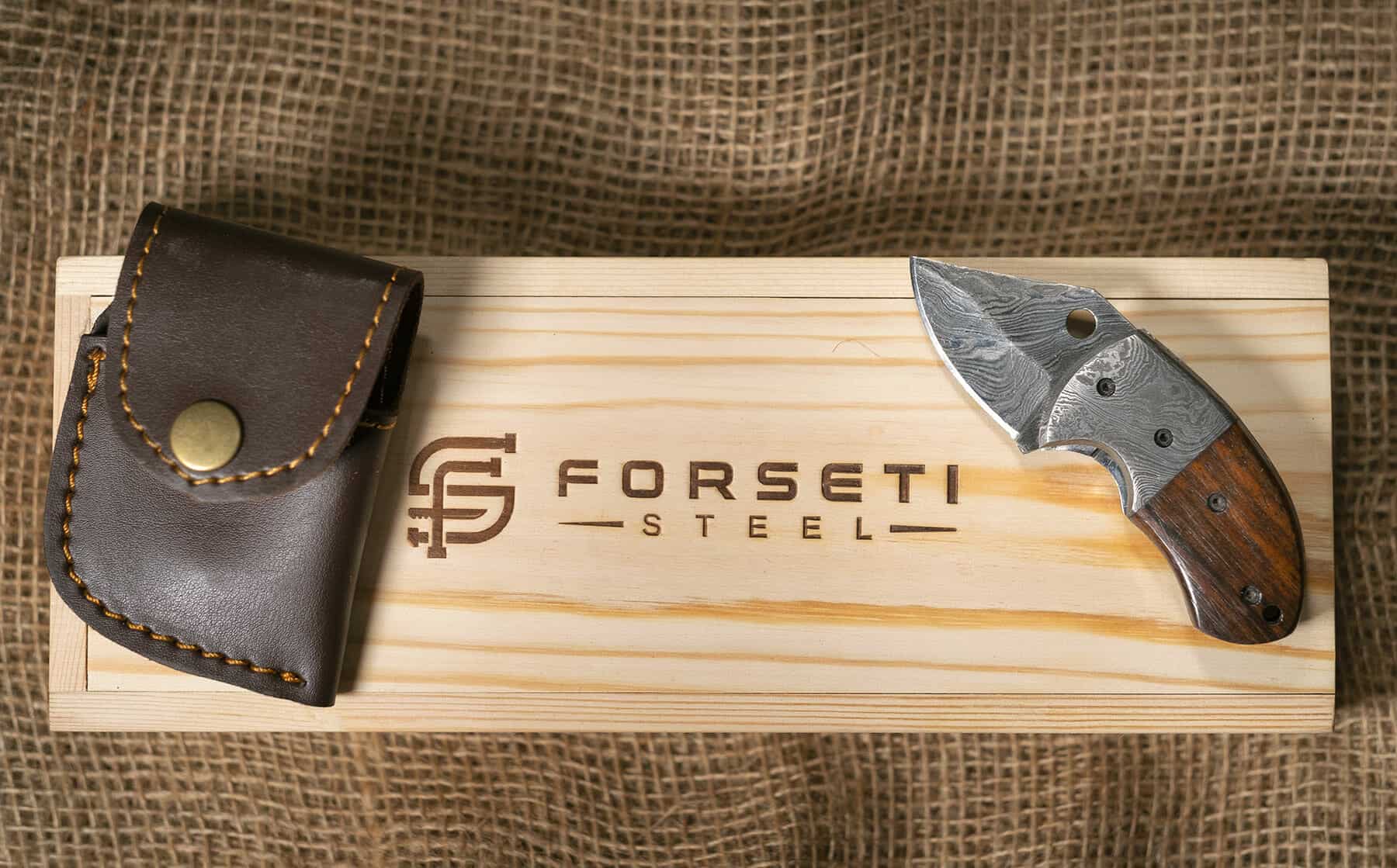 The Forsetti Steel Lightoller is a great looking small pocket knife that that is practical for work or fun.