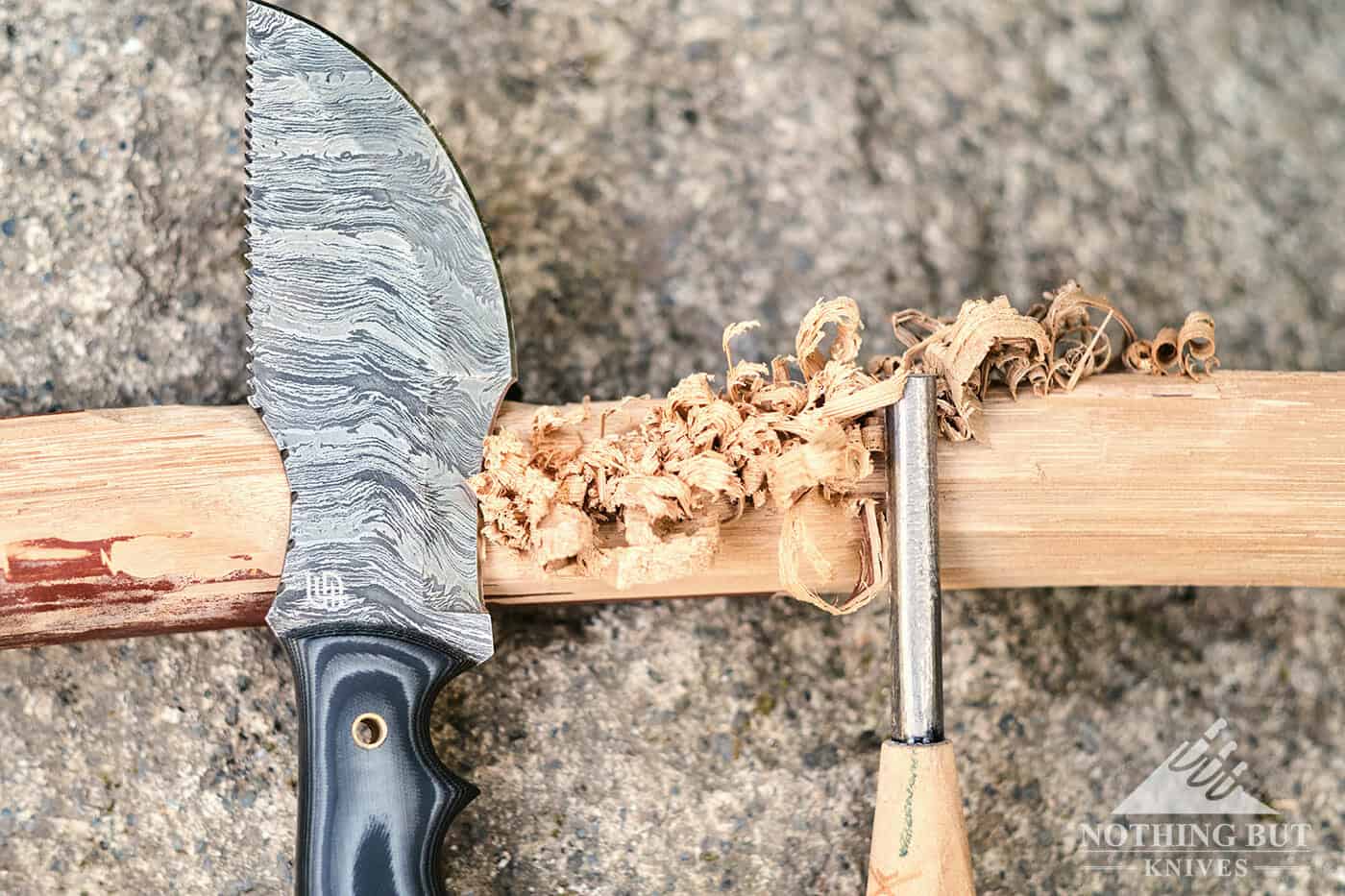 Forseti Steel Ironside Damascus Tracker Review - Image 14 The Ironside Tracker does not make conventional feather sticks, but it can still make a feather stick that will light easily.