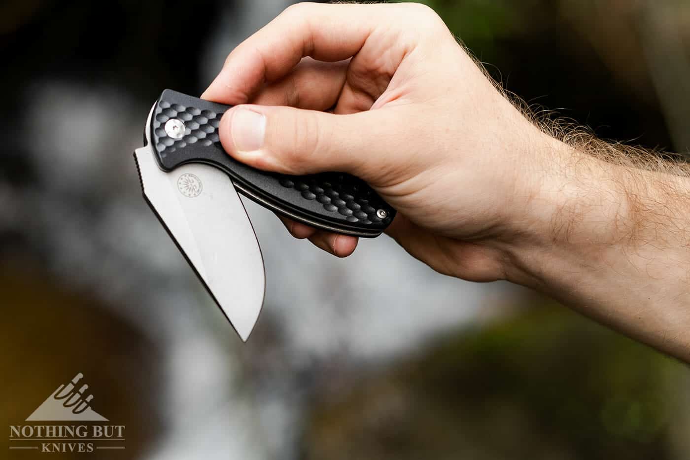 Flipping open the Badger Off-Grid flipper.