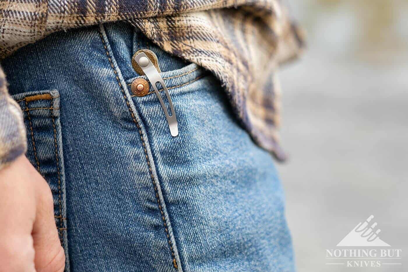 Lionsteel Gitano Slip Joint Review - Image 7 The Gitano clipped itno the pocket of a man's jeans.
