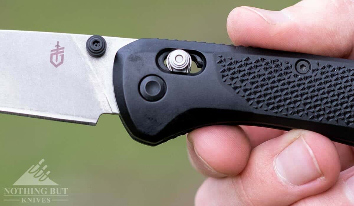 Gerber Sedulo Review - Image 10 Close-up image of the slide lock on the Gerber Sedulo.