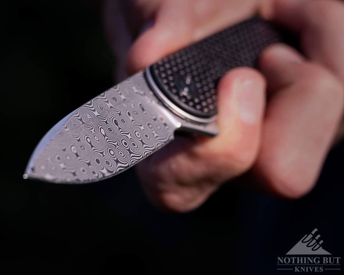 Shallow depth of field image of the Civivi Elementum blade. 