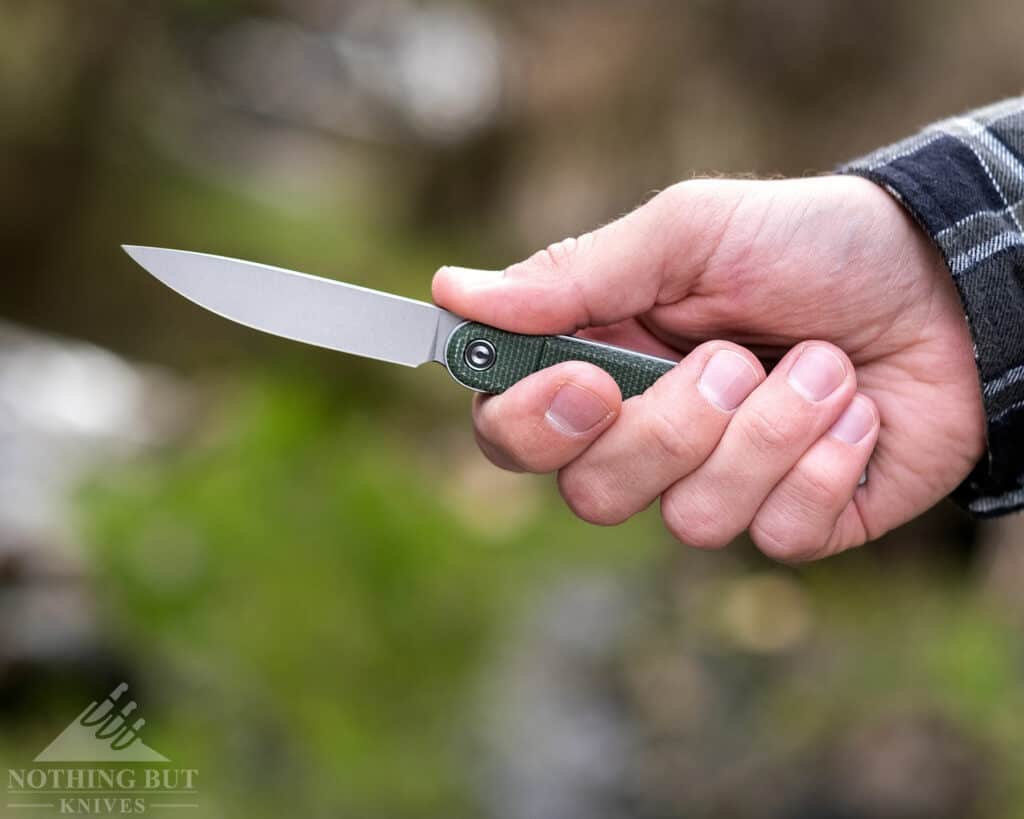 Civivi Crit Knife Review - Image 7 Civivi Crit Knife Review - Image 1: Civivi Crit Pocket Knife Grip