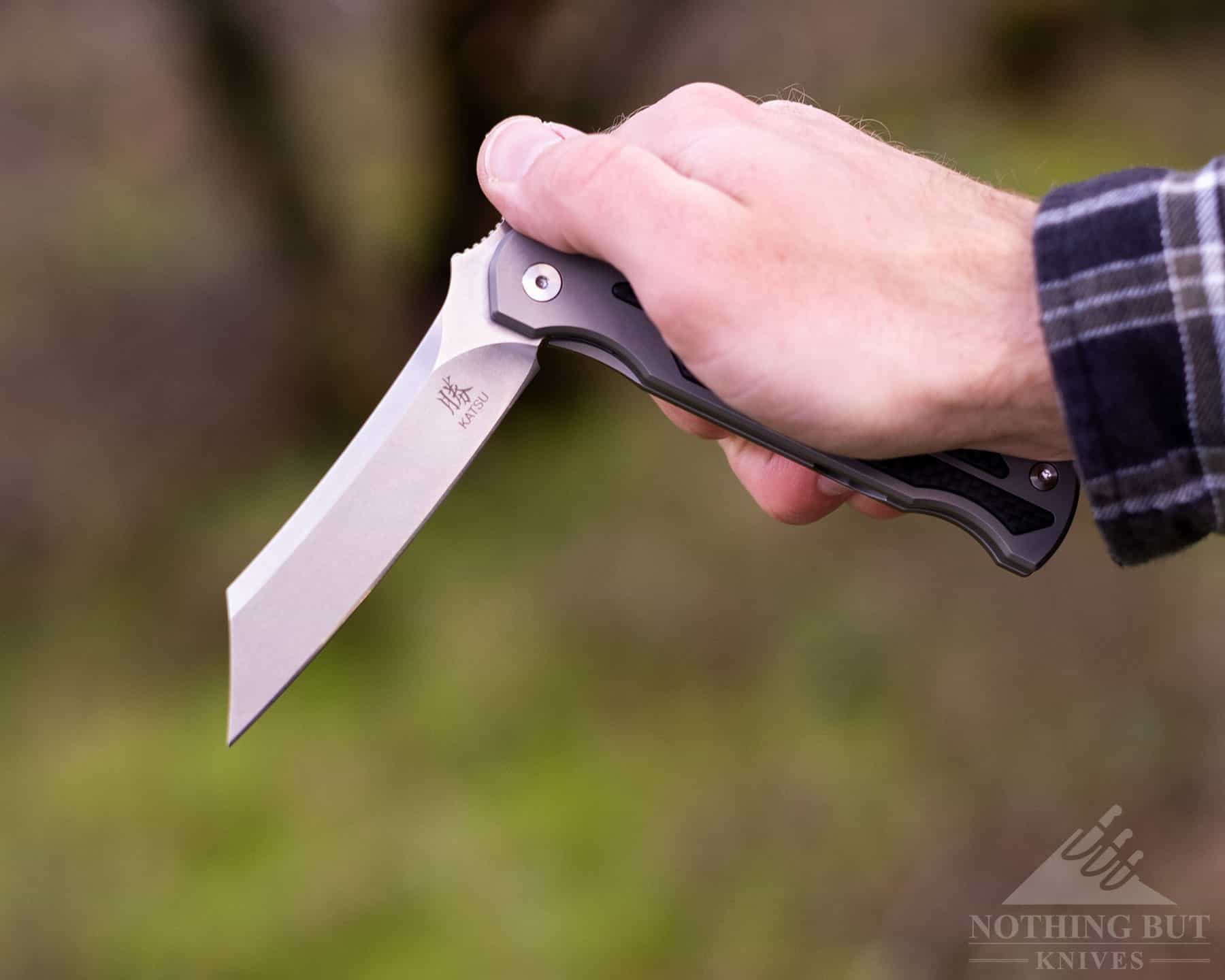 The flipper tab of the Katsu JT01 pocket knife is sized well. It provides a good grip, but doesn't get in the . 