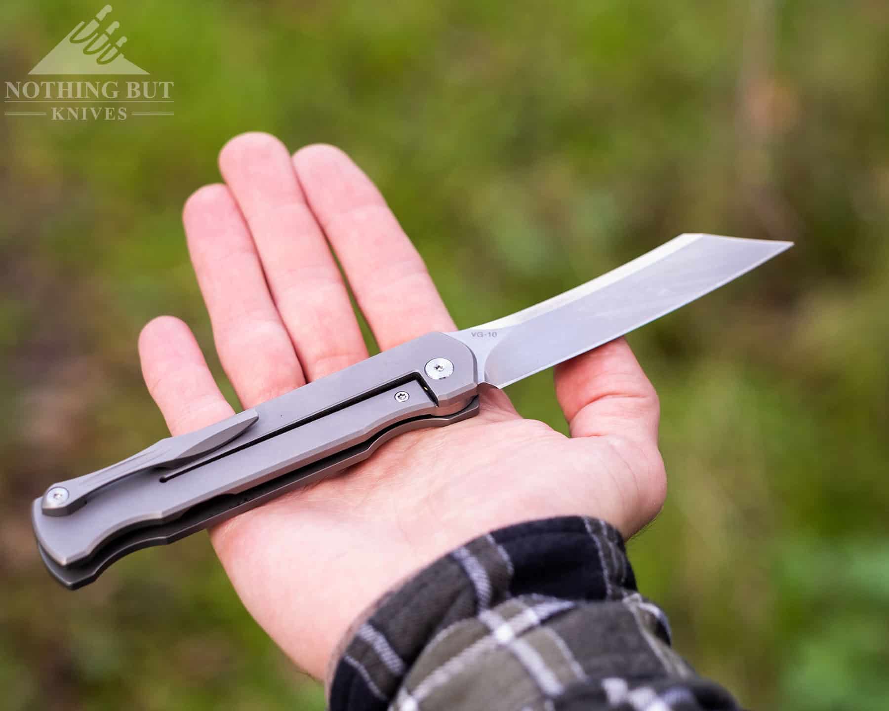 Katsu Jt01 Camping Knife Review - Image 10 The JT01 is a large knife for a Higo no Kami design with a comfortable handle.
