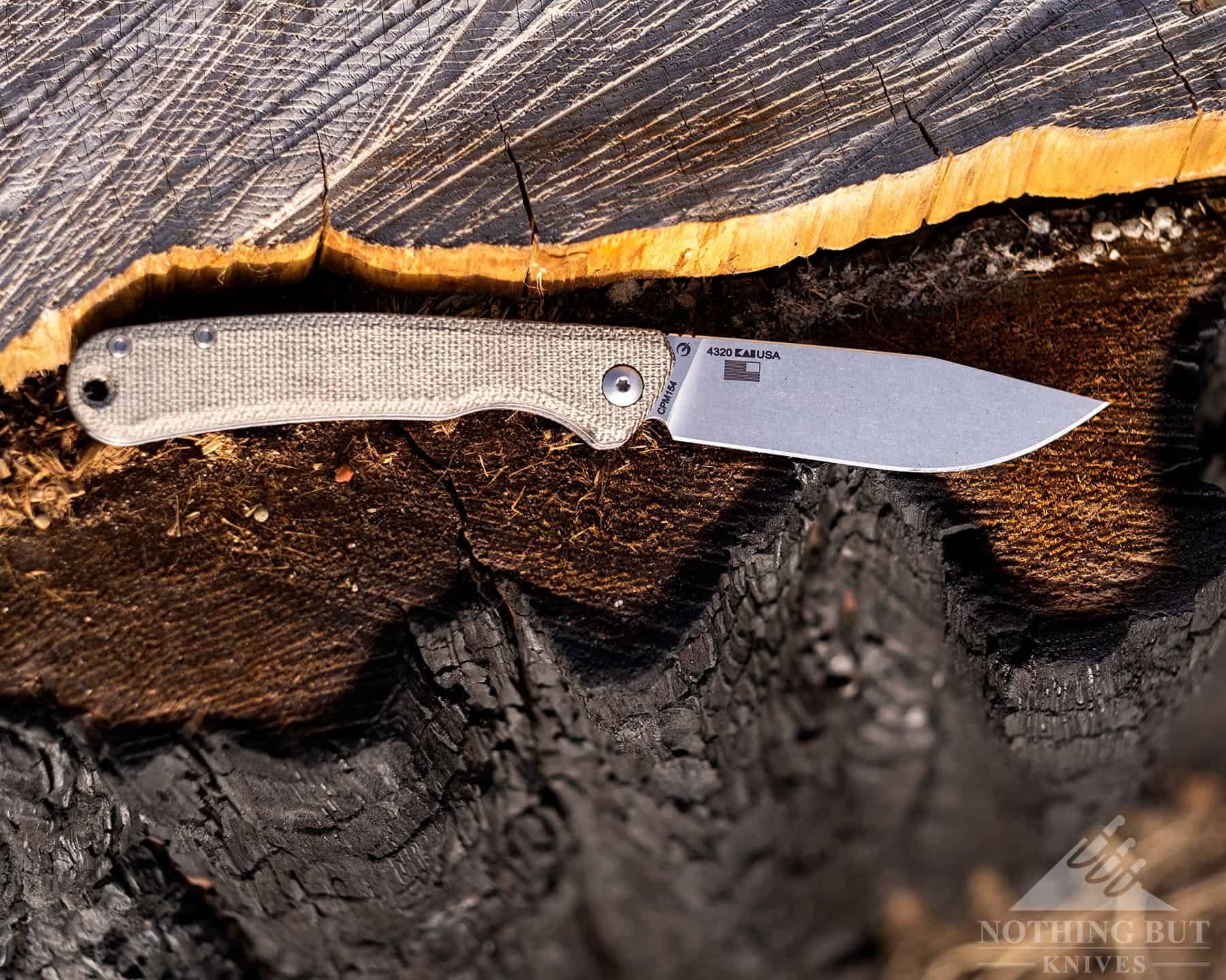 This profile shot of the Kershaw Federalist pocket knife shows the branding on the blade. 