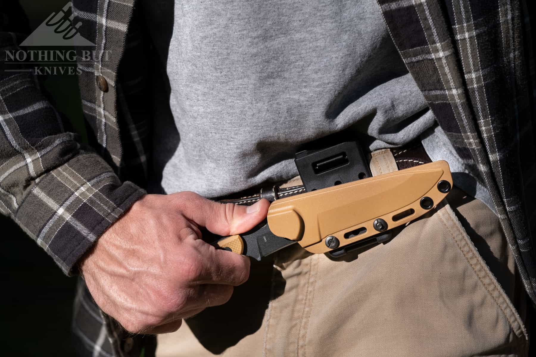 The CRKT Ramadi set up for horizontal carry on the front left side.