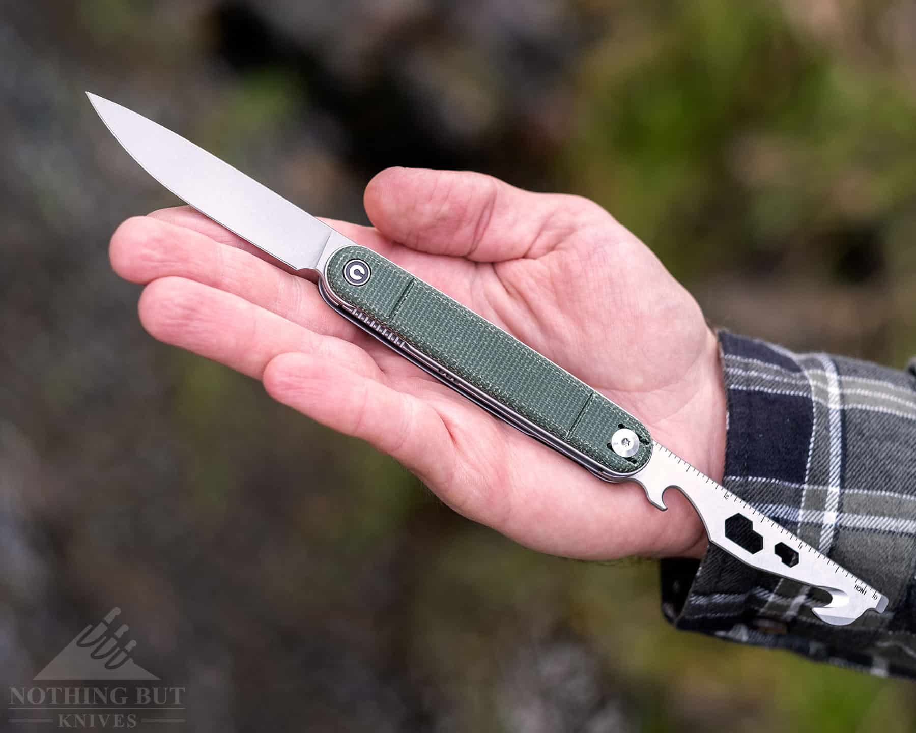 The Best Hard Use Pocket Knives Under $50 And $100 35 The Civivi Crit front flipper has both a blade and a tool-bar making it a good option for a large variety of hard-use tasks.