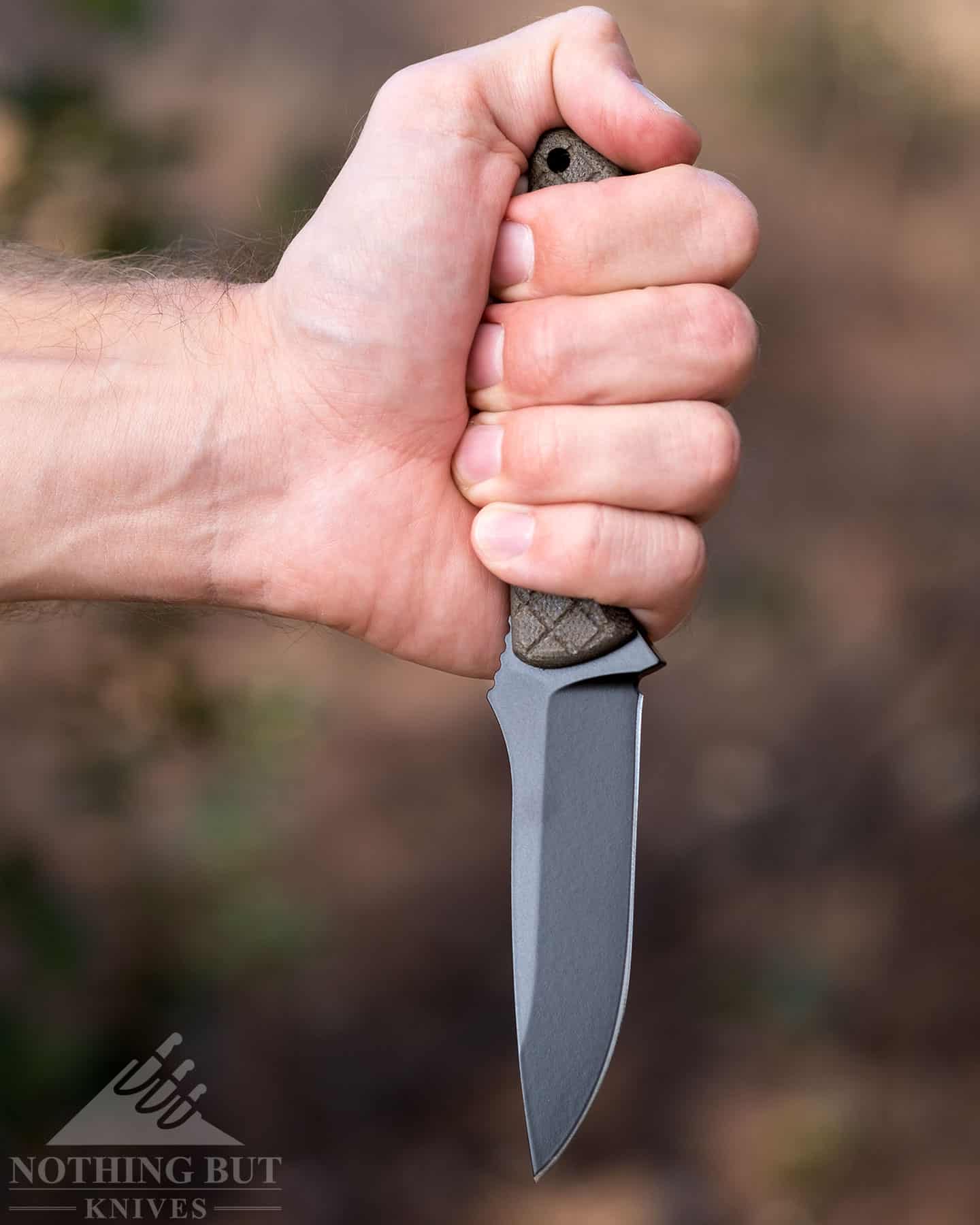 Spartan Blades Alala Knife Review - Image 7 The Alala handle choil feels a little weird when the knife is in a reverse grip.