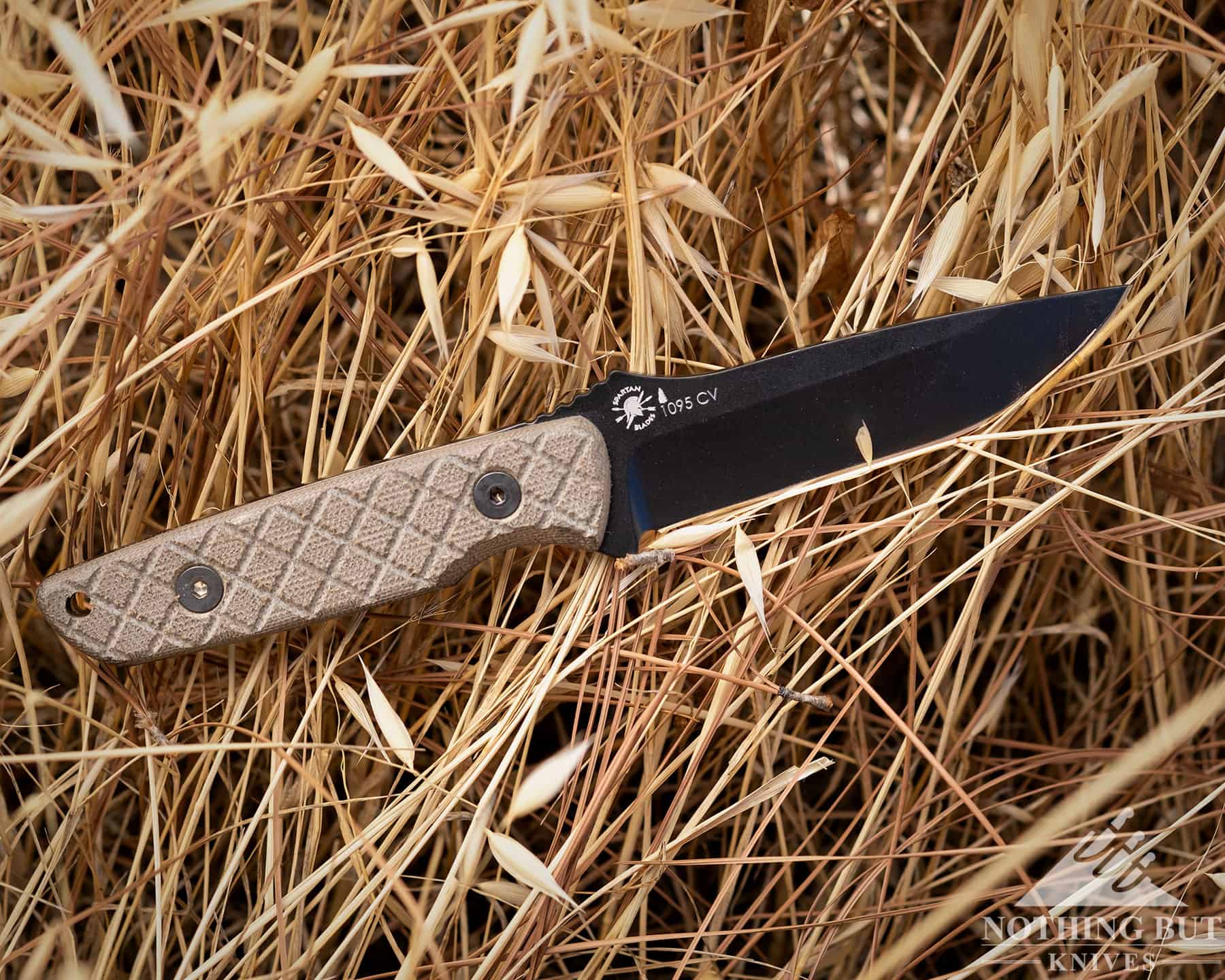 The Alala is a tough survival and tactical knife hybrid that should last for many years. 