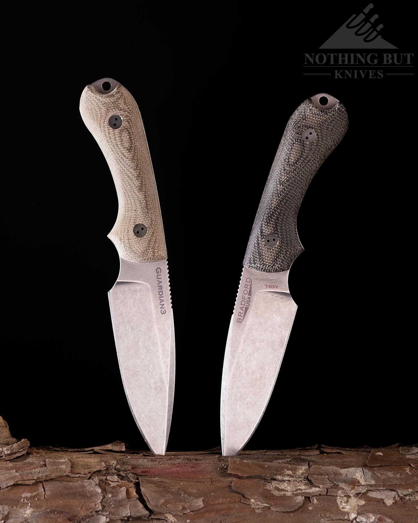 The two versions of the Bradford Guardian 3 have blades made of different steel. The knife on the left features an AEB-L steel blade, and the knife on the right features a MagnaCut steel blade.