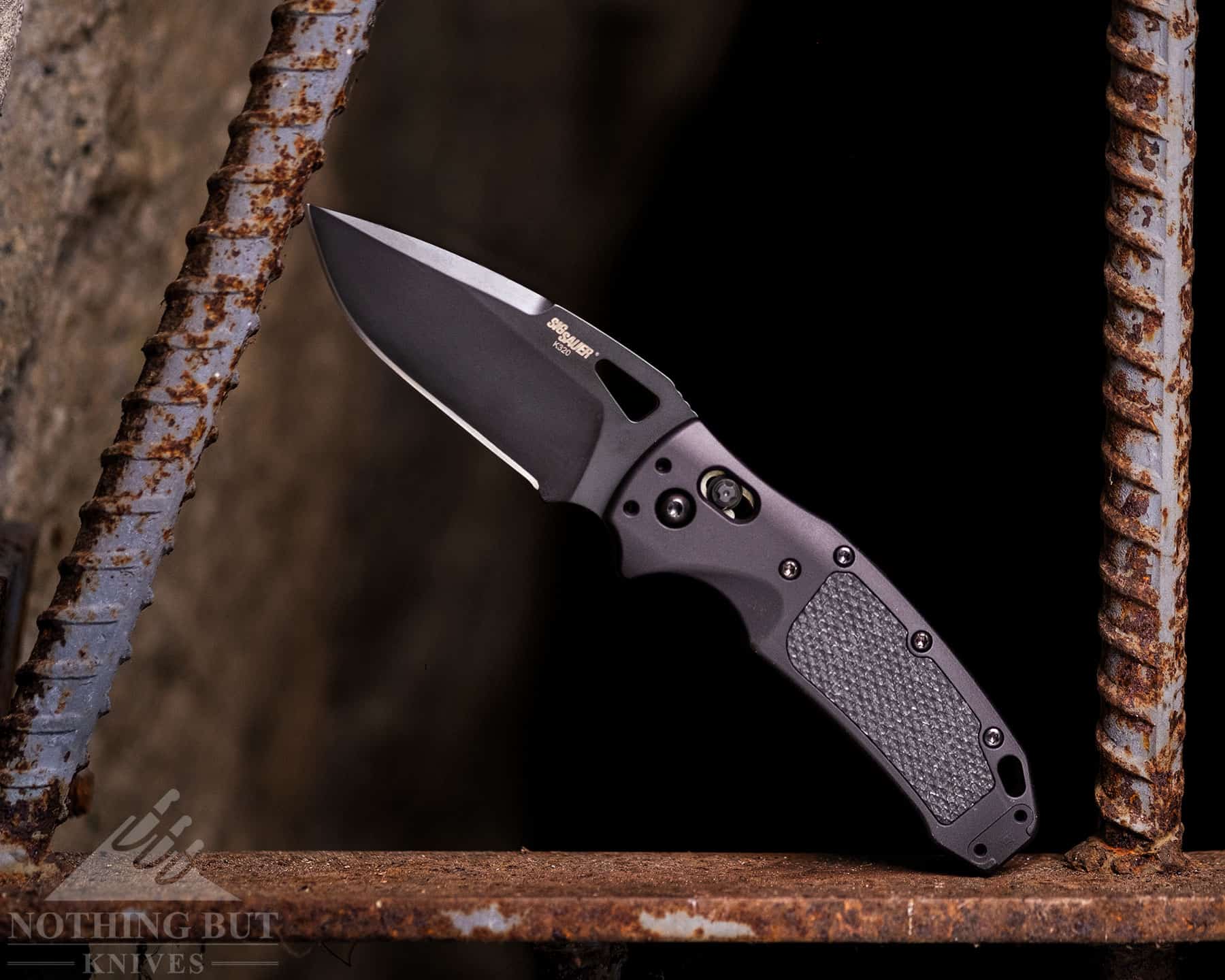 The Hogue K320 AXG Pro is a great American tactical pocket knife
