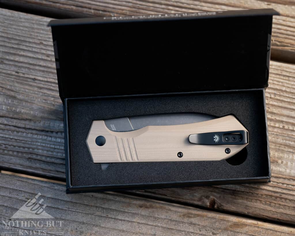 The Off-Grid Stinger ships in a padded box making it a good option for a gift knife. 