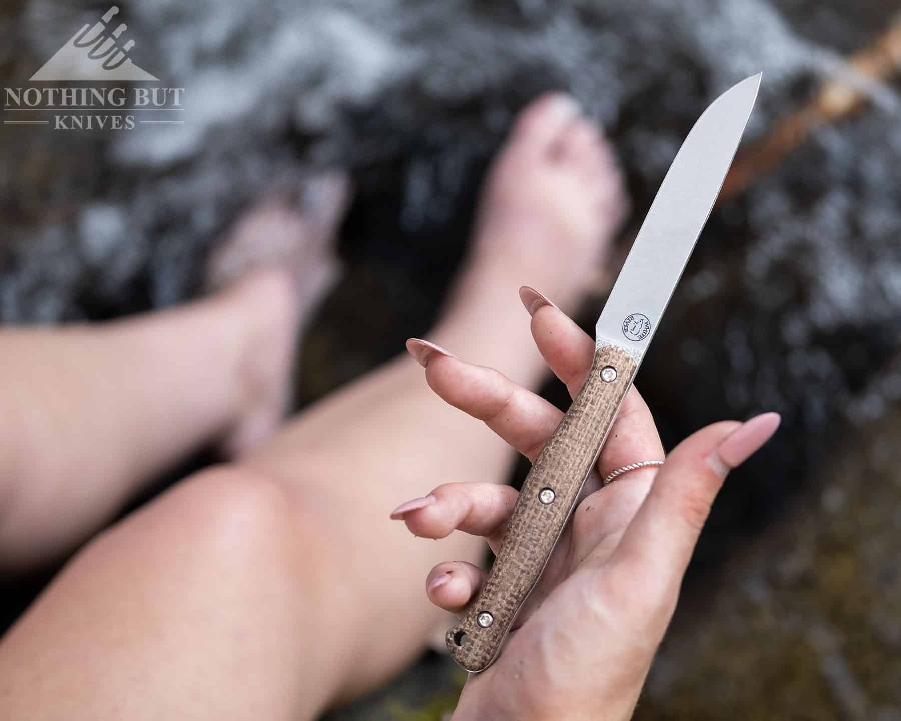 The Exodus 4 has excellent fit and finish. The knife makers at the White RIver knives Idaho factory have excellent attention to detail. 
