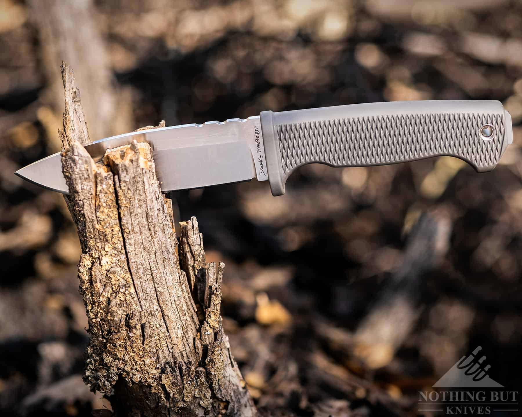The FreeReign's Aus10A blade gets the job done.