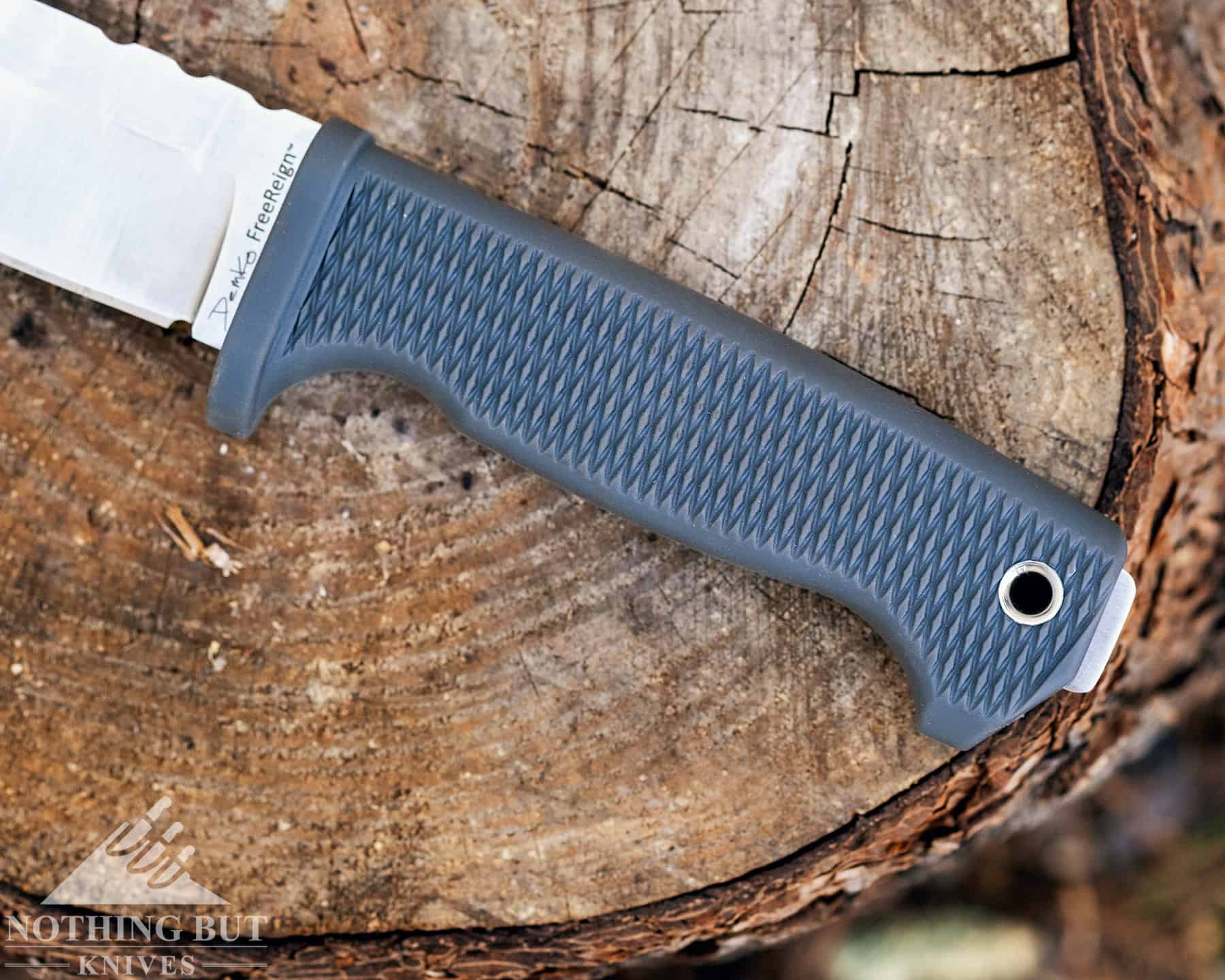 The textured injection molded handle of the FreeReign is super grippy.