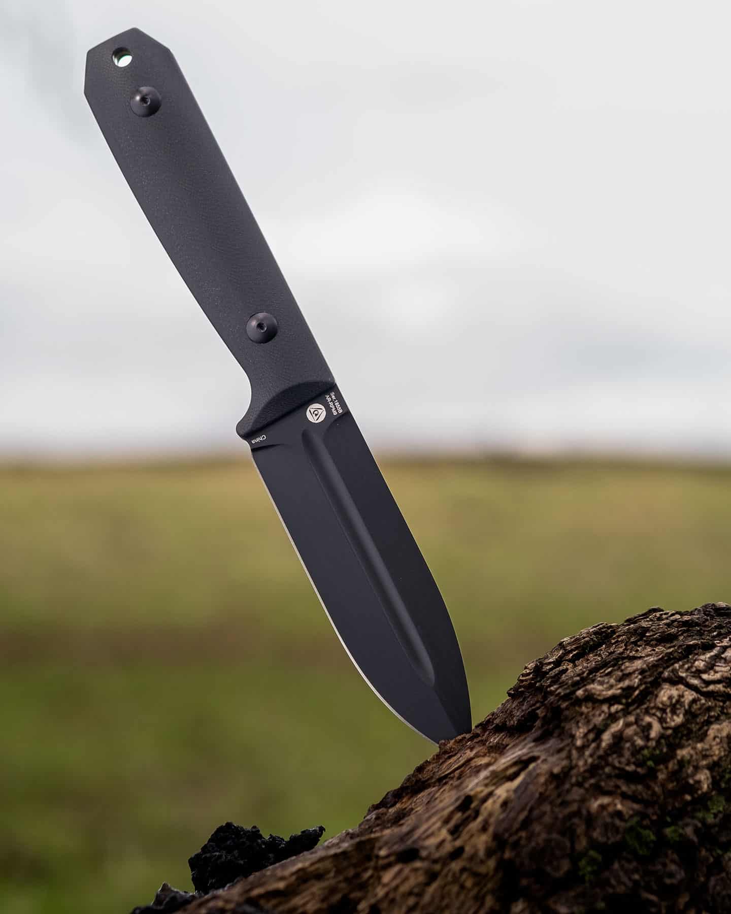 The Joe Flowers designed Artisan Wreckhart is a tactical knife with bushcraft asperations.