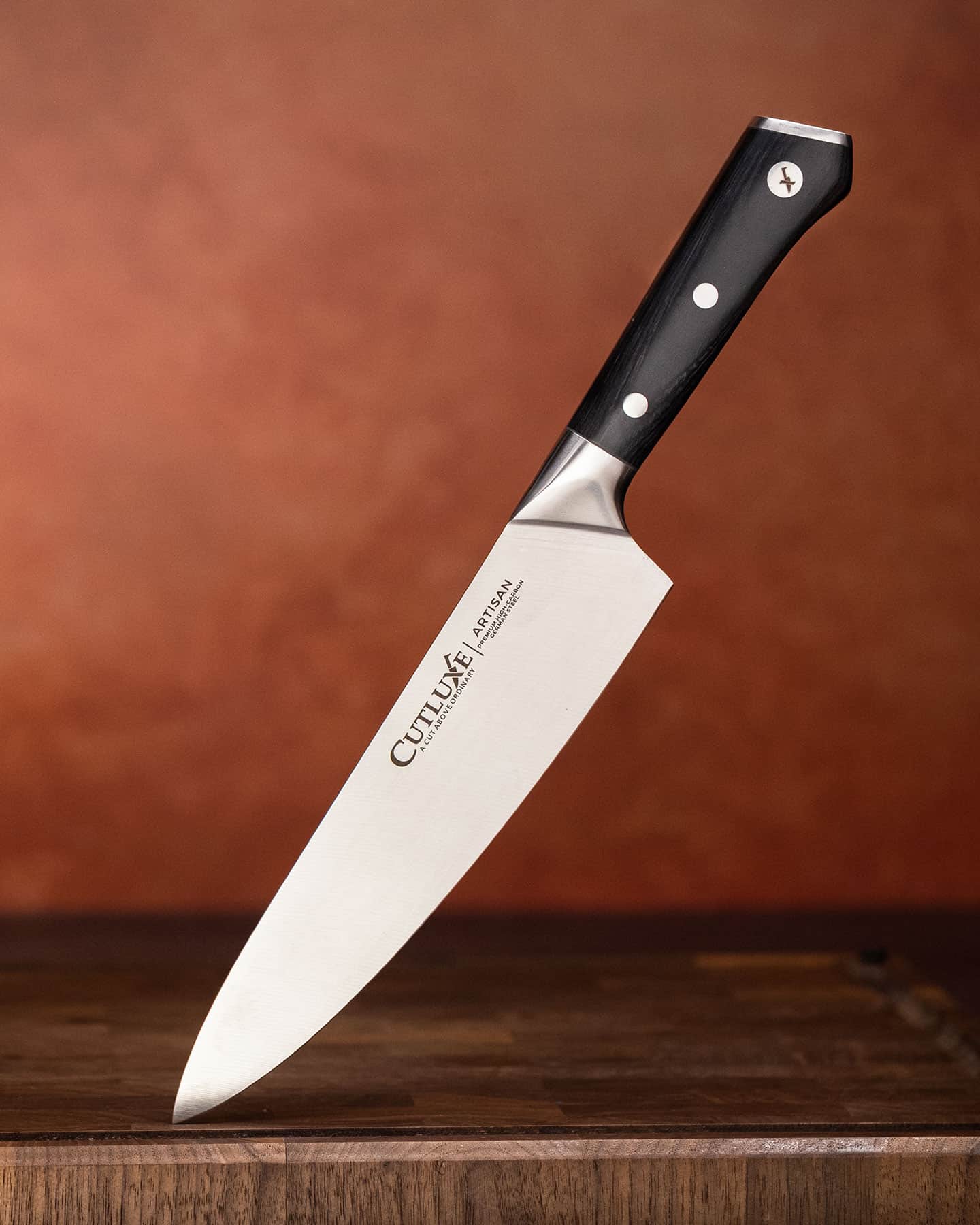 The Cutluxe Artisan 8 inch chef knife is well designed with good fit and finish.