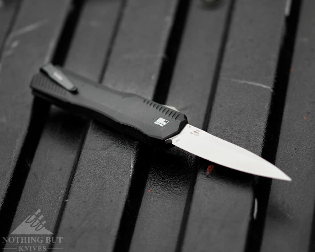 The Livewire has built in safty features that are practical without minimizing this knife's tactical purpose.