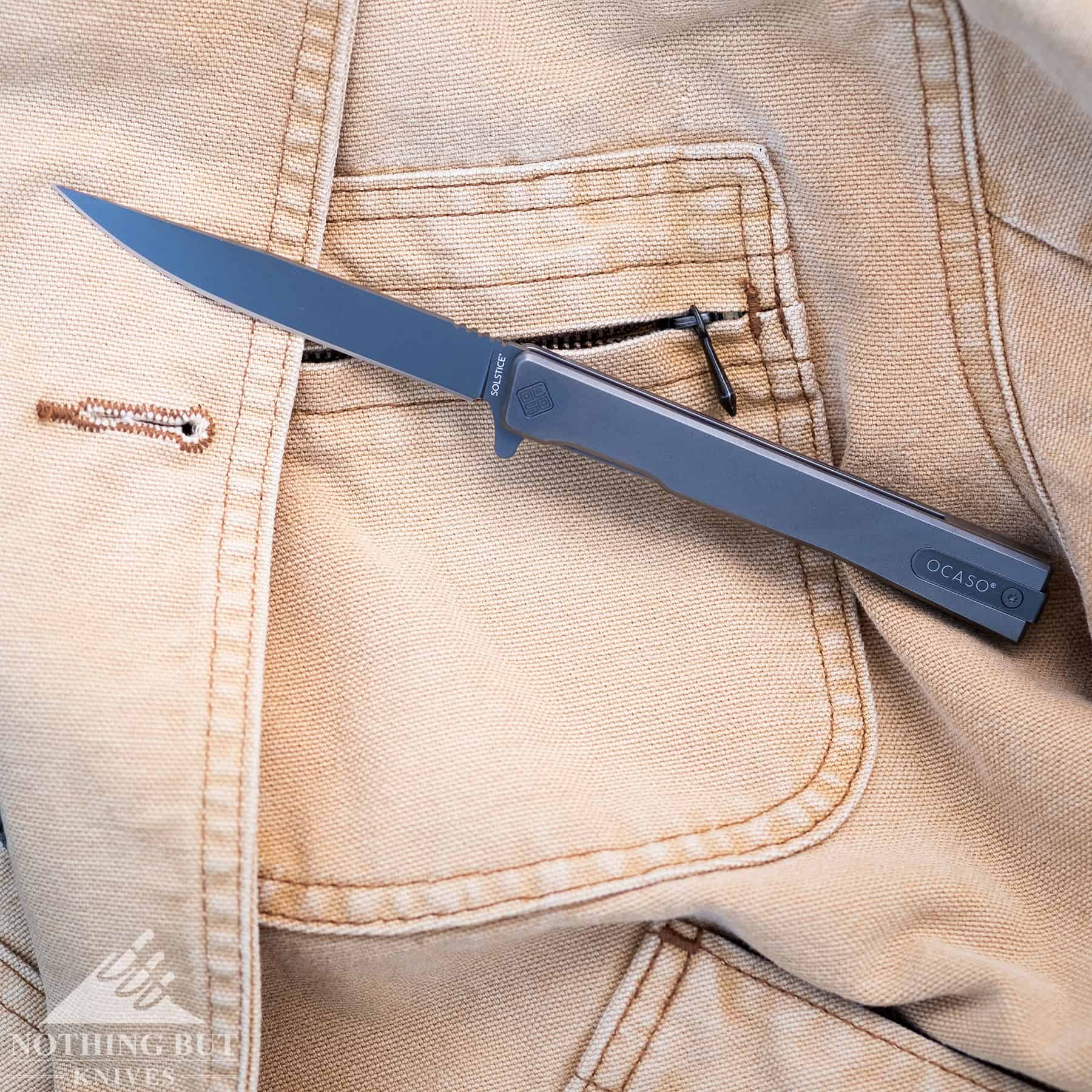 The Ocaso Solstice is more of a slacks pocket knife rather than a jeans pocket knife.