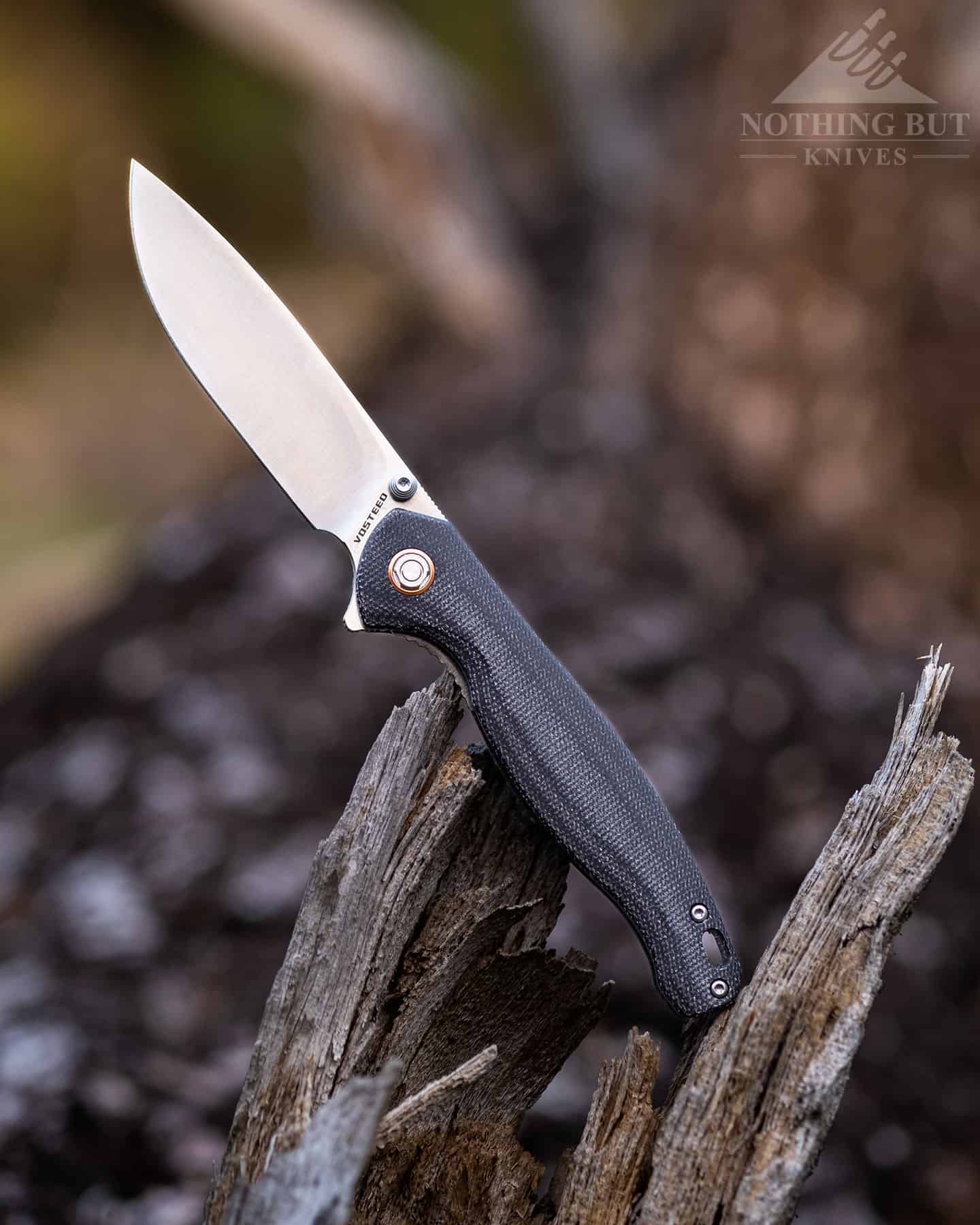 The Labrador is a hard-use folding knife from Vosteed that is right at home in the great outdoors.