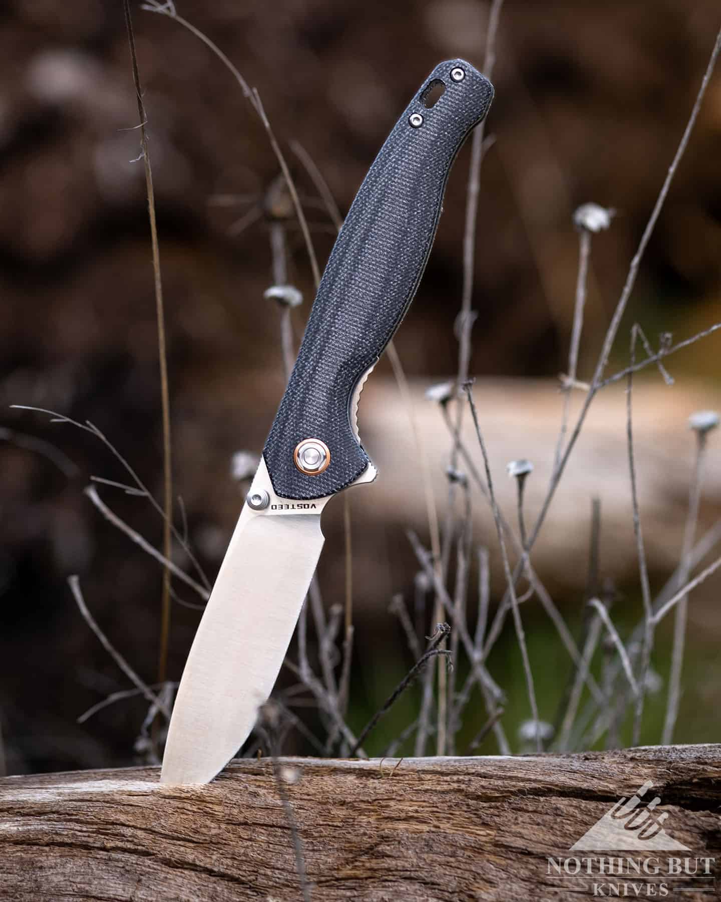 The Vosteed Labrador is a big pocket knife that that makes an ideal camping or hunting buddy.