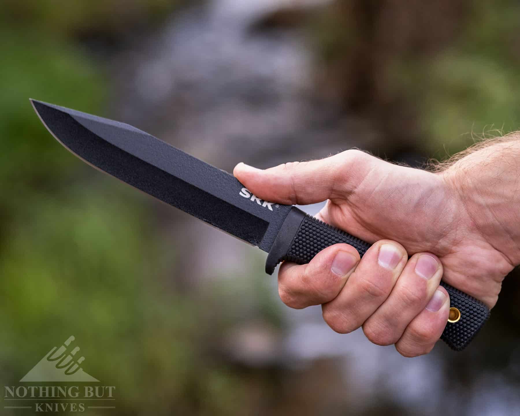 One of the reasons the Cols Steel SRK is such a popular survival knife is that it has a comfortable handle. 