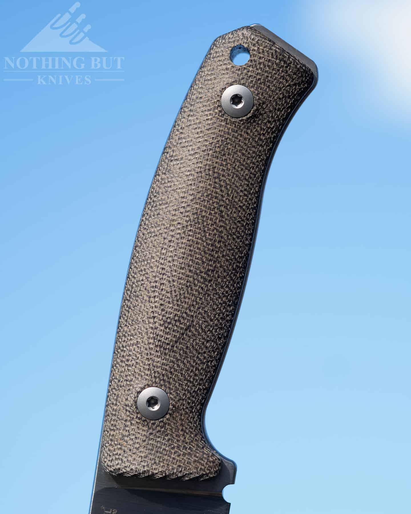 Lionsteel M2M Review - Image 14 The dry micarta handle of the Lionsteel M2M is comfortable and easy to grip.