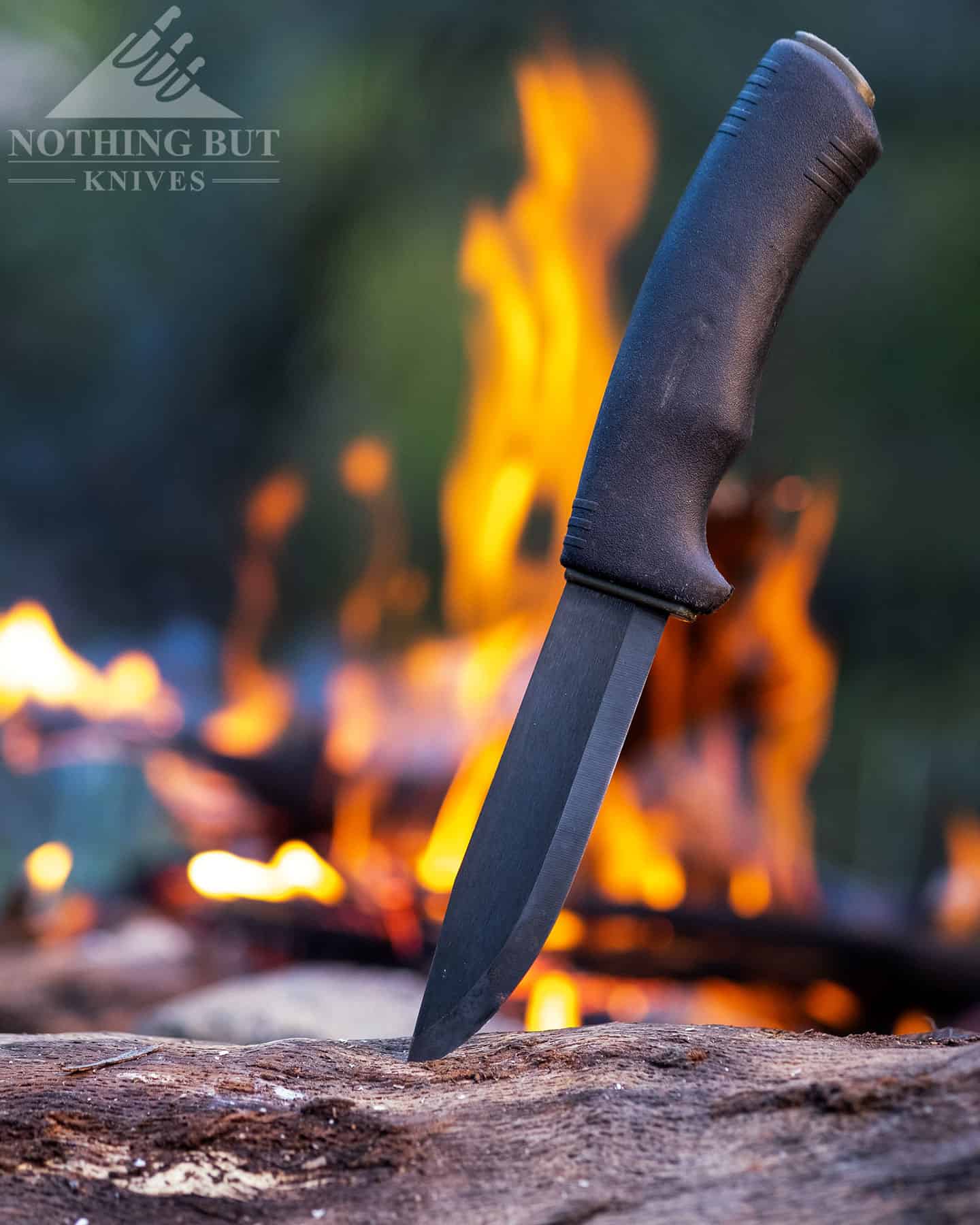 No photo description available.  Survival knife, Pretty knives