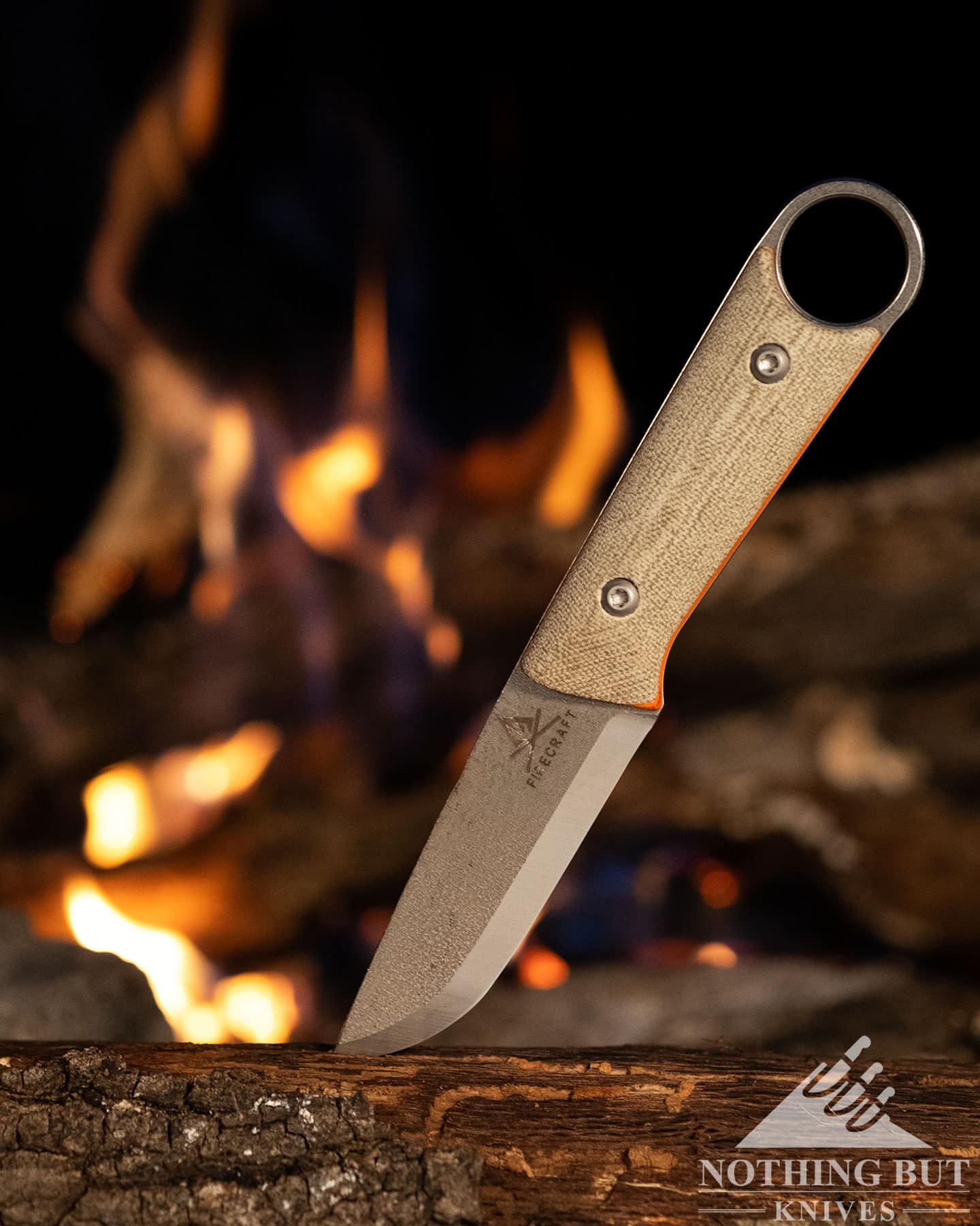The White River Knives Firecraft Puukko is an excellent survival knife for throwing spark to start a campfire. 