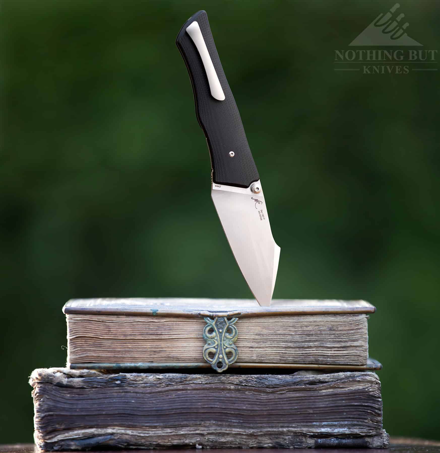Artisan Cutlery Ahab Review - Image 4 Captain Ahab is Herman Melville’s 19th century literary character, and he is the perfect inspiration for a harpoon themed folder.