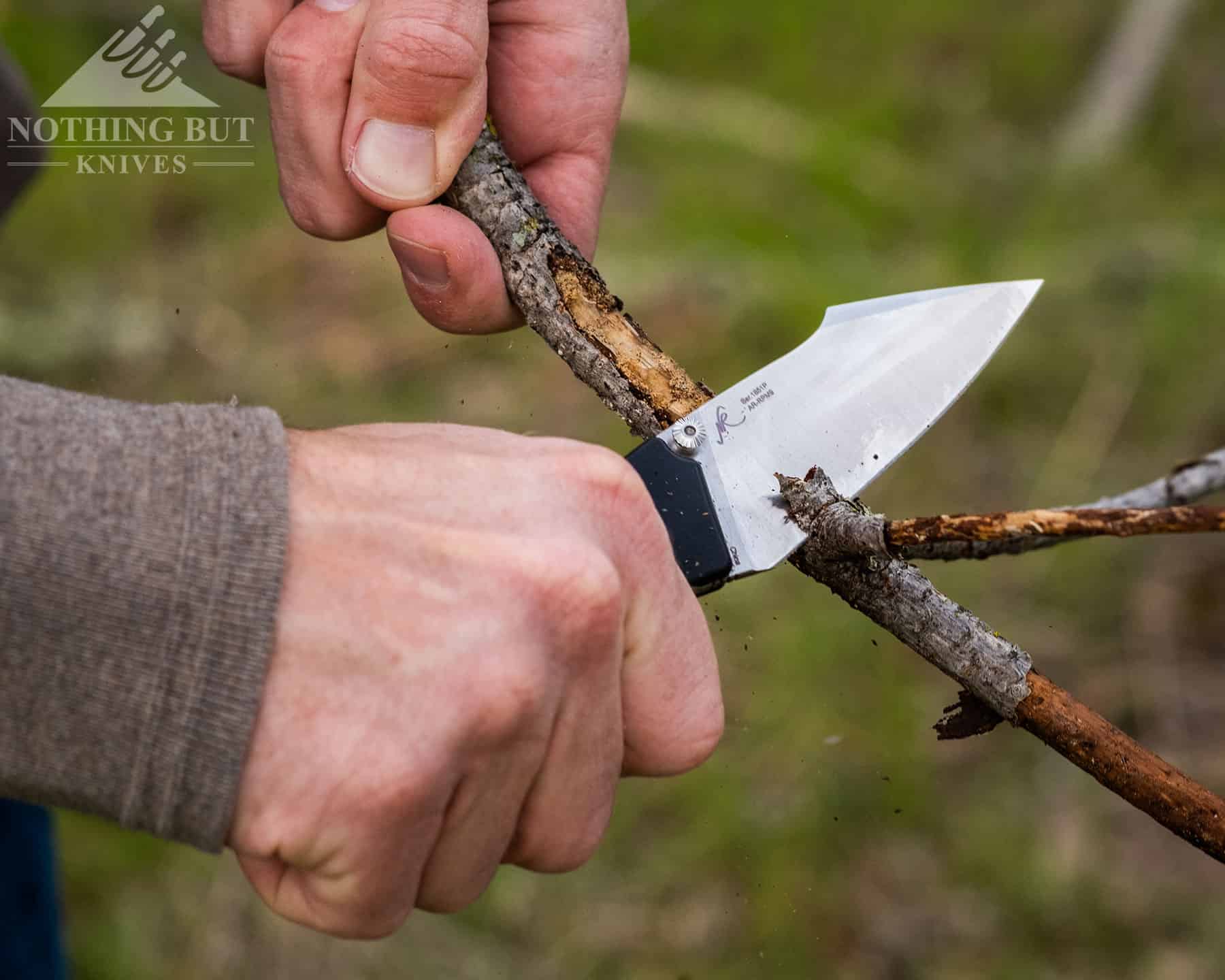 The thin, sharp blade of the Artisan Cutlery Ahab carves and slices well. 