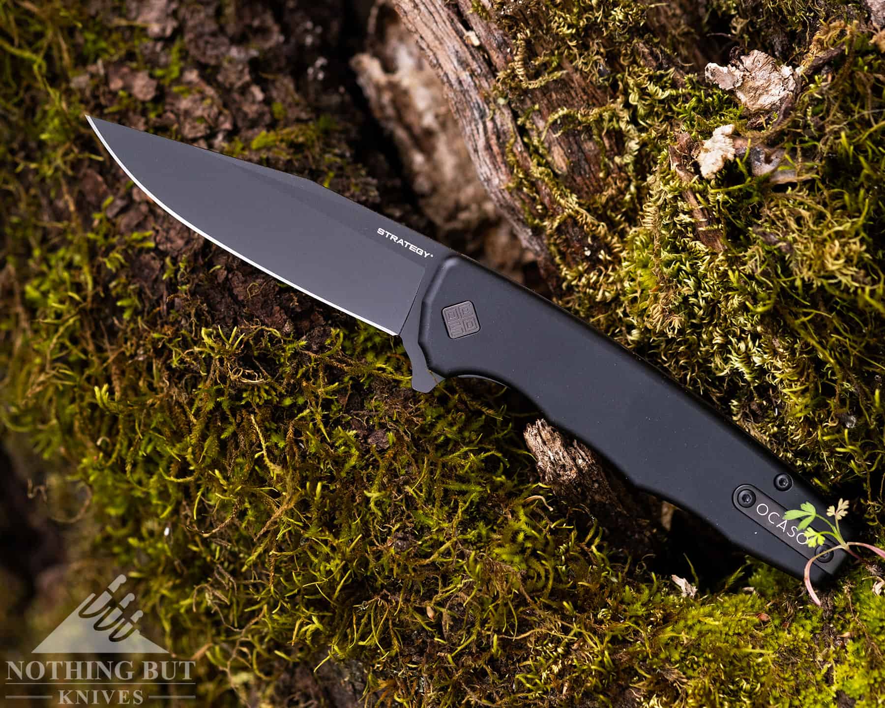 Ocaso Strategy Review - Image 6 The handle of the Strategy is contoured in a way that makes it easy to grip.