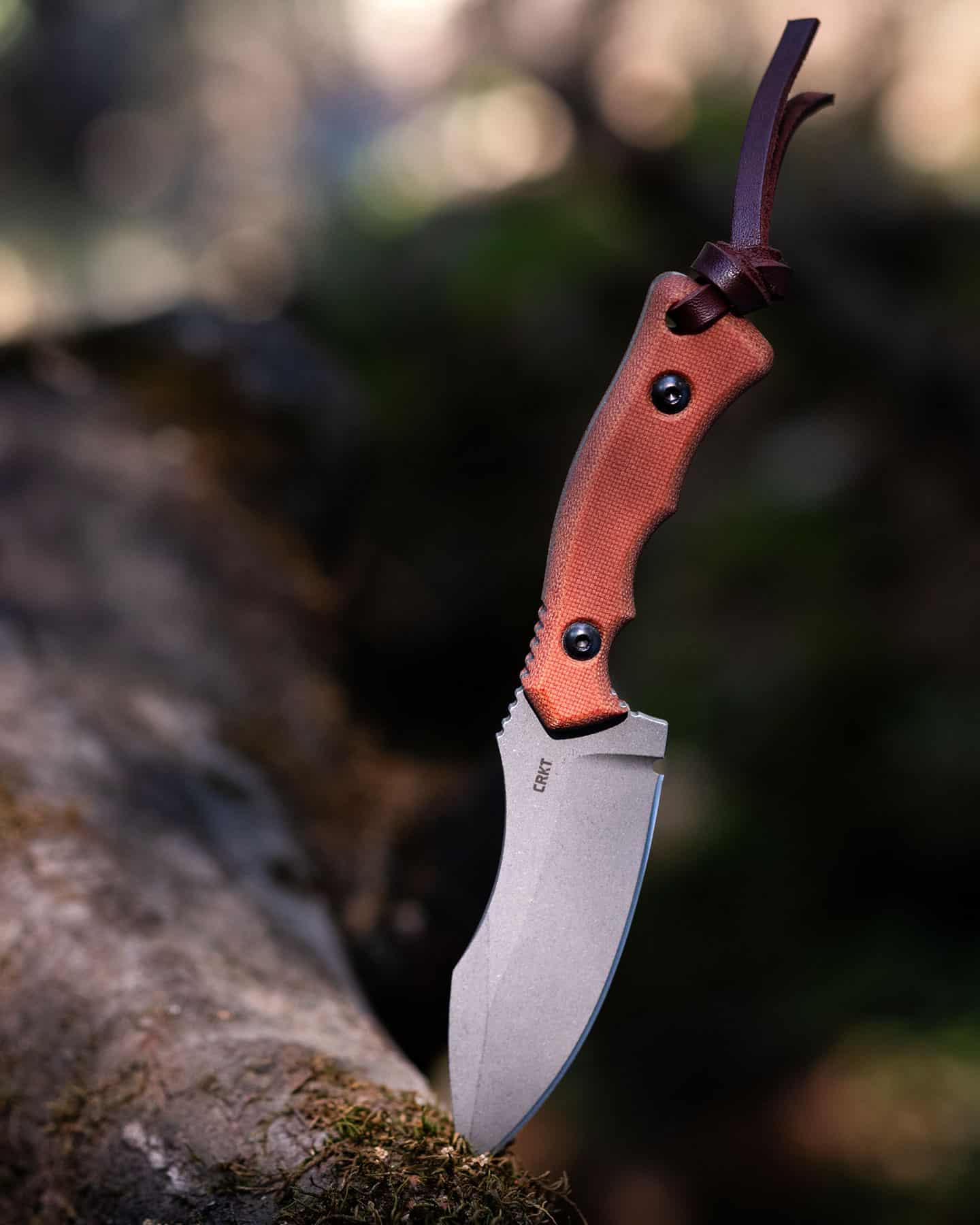 The CRKT Bugsy is a compact survival bushcraft knife hybrid that is wilderness ready.