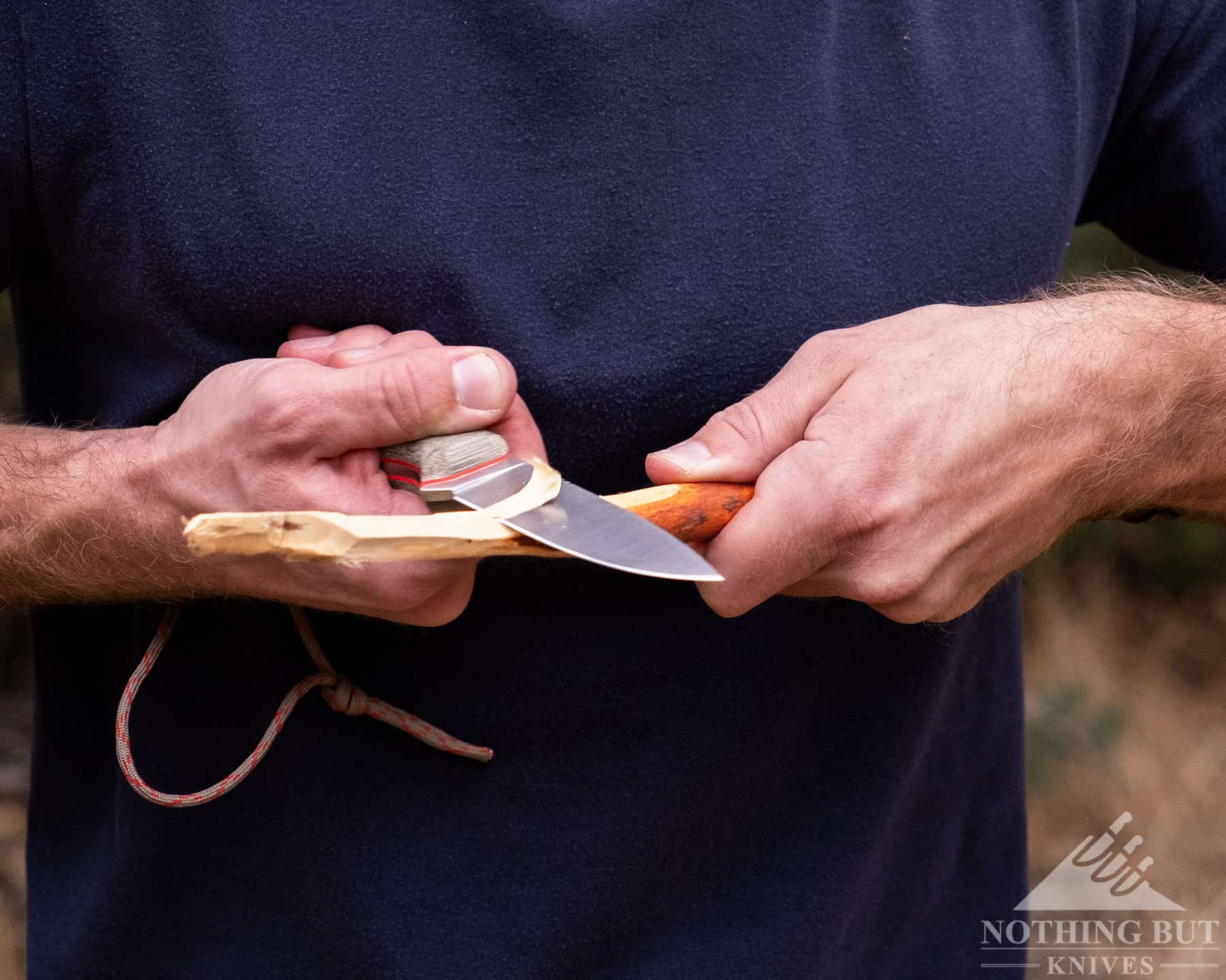 The comfortable handle of the Joker Bushcraft