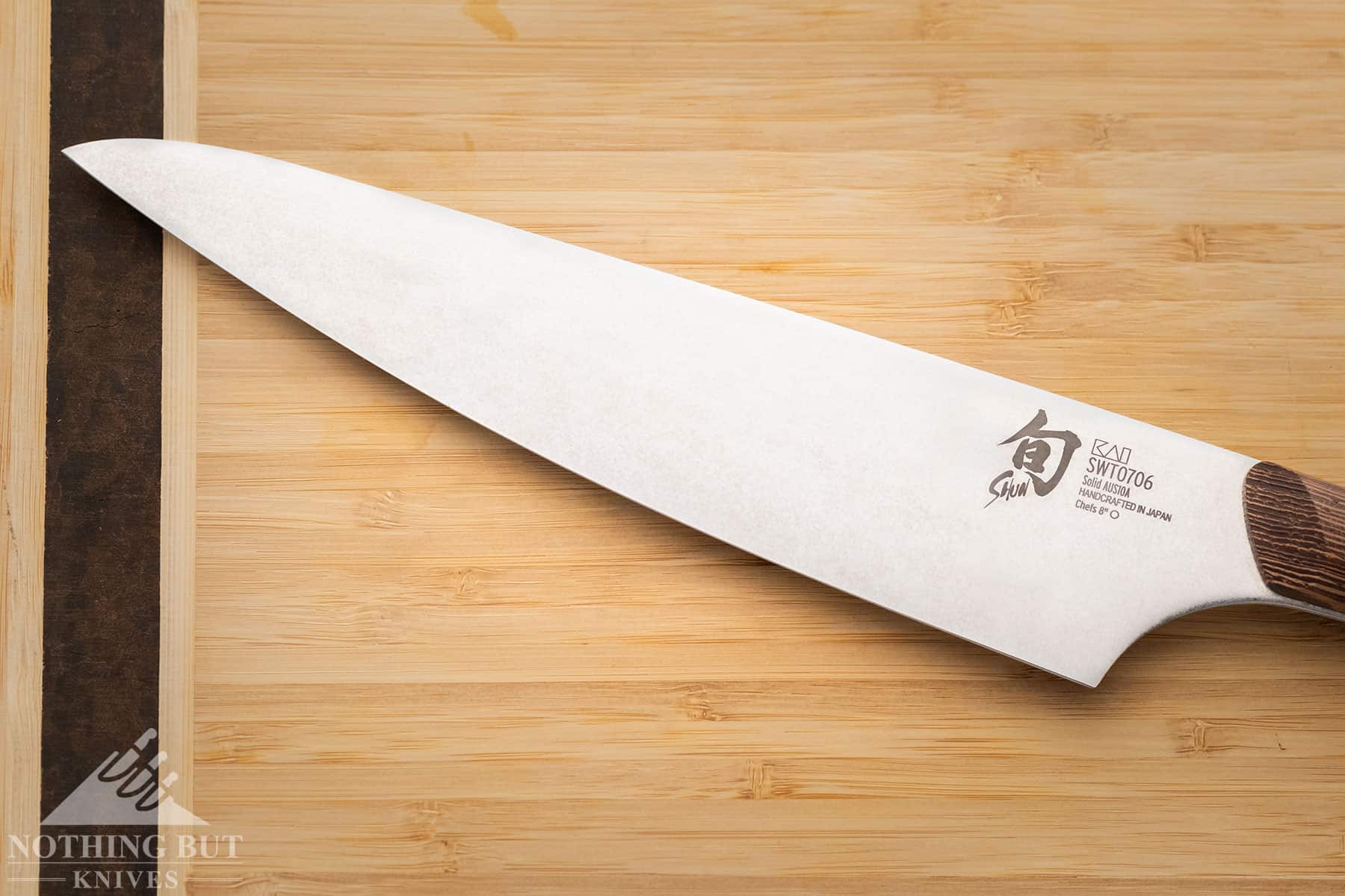 There’s more belly to the blade of the Shun Kanso chef's knife than it might look like. 