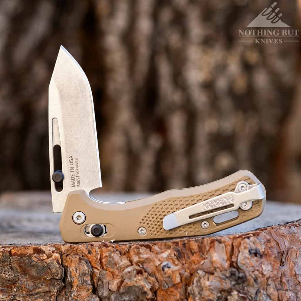 The Assert is a popular Gerber pocket knife that is now available in the custom shop where knives can be customized to the customers preferences.