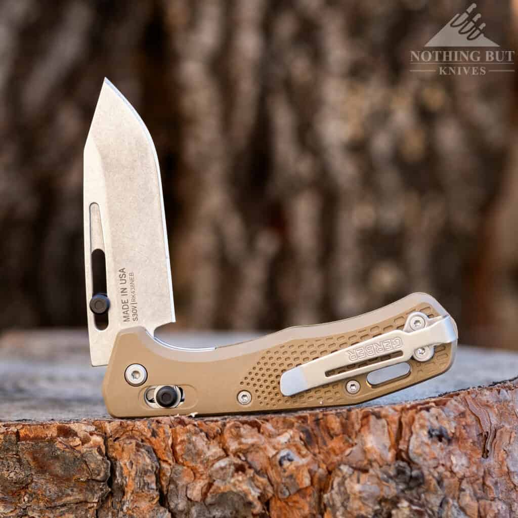 Gerber Brings Assert Into Custom Shop With New Colors 2 The Assert is a popular Gerber pocket knife that is now available in the custom shop where knives can be customized to the customers preferences.