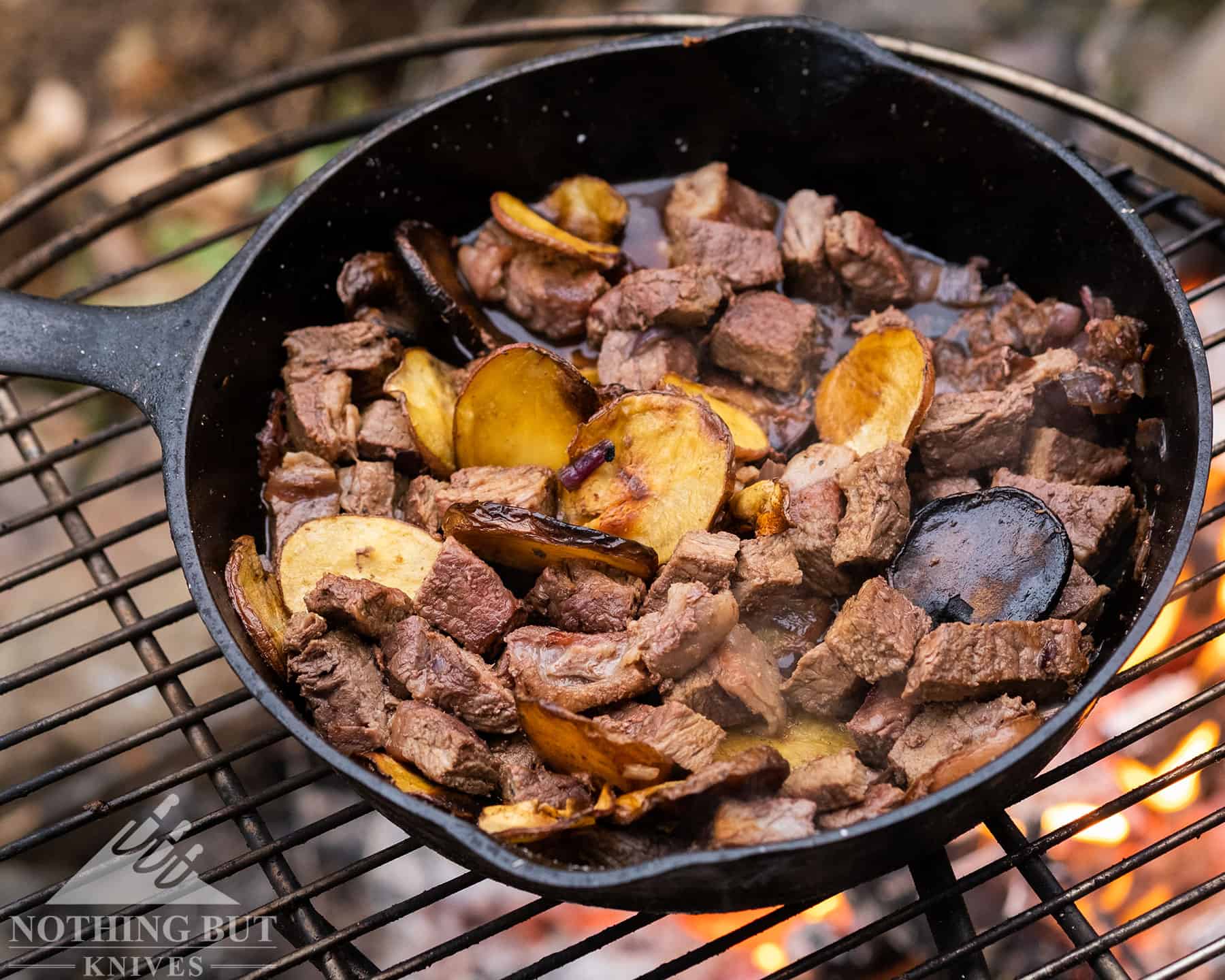 This stir fry is made of food that was all cut with the Vosteed Minibarbar cleaver.