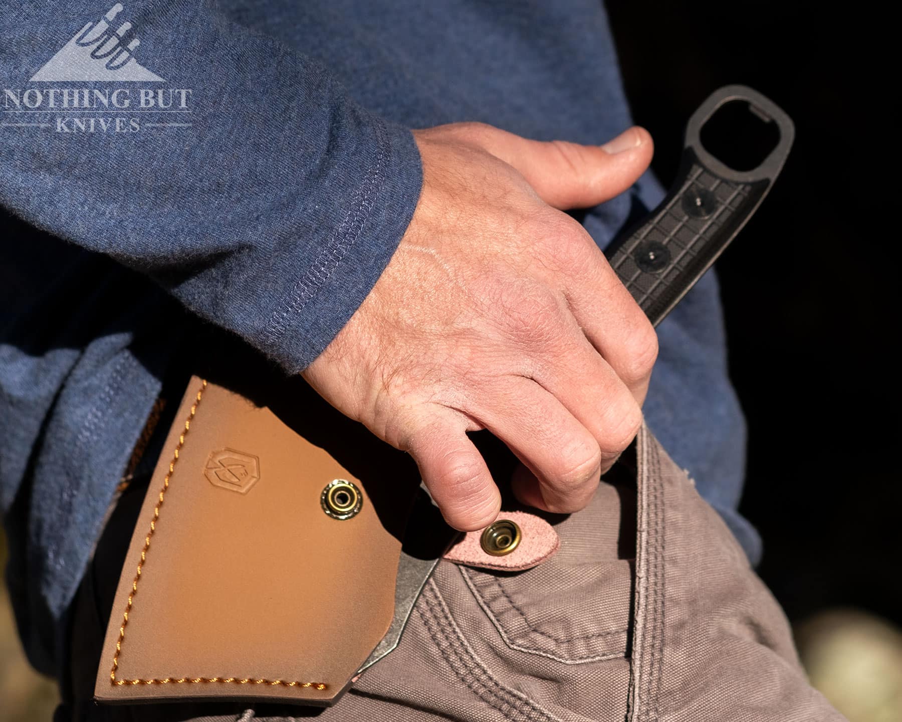 Minibarbar cleaver sheath deployment is easy with a little practice. 