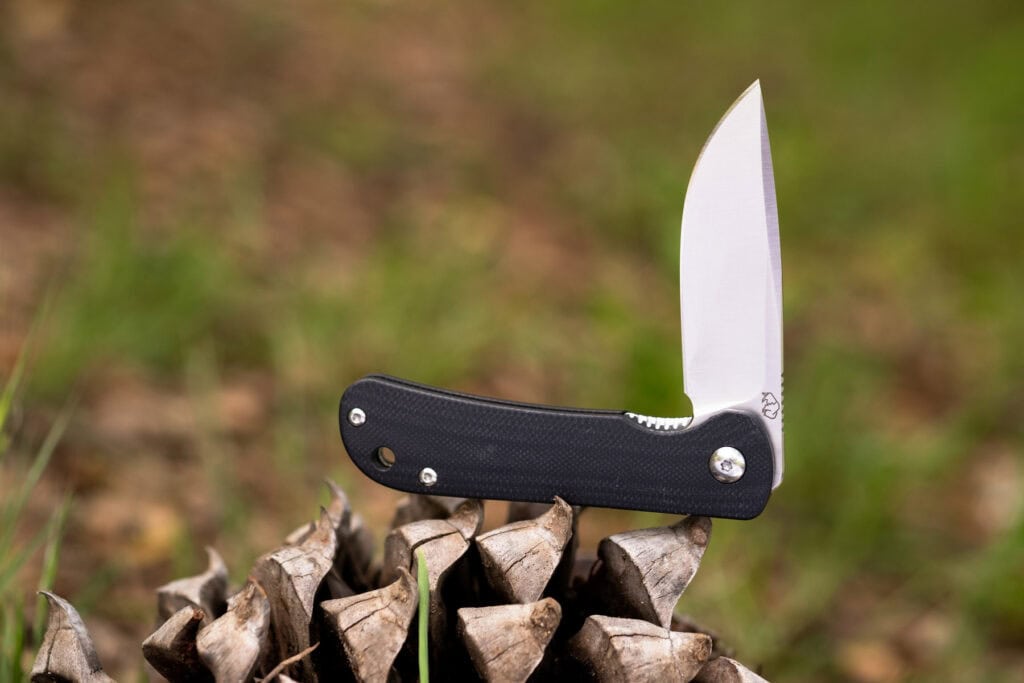 The GFL Fast Eddie with black handle scales.