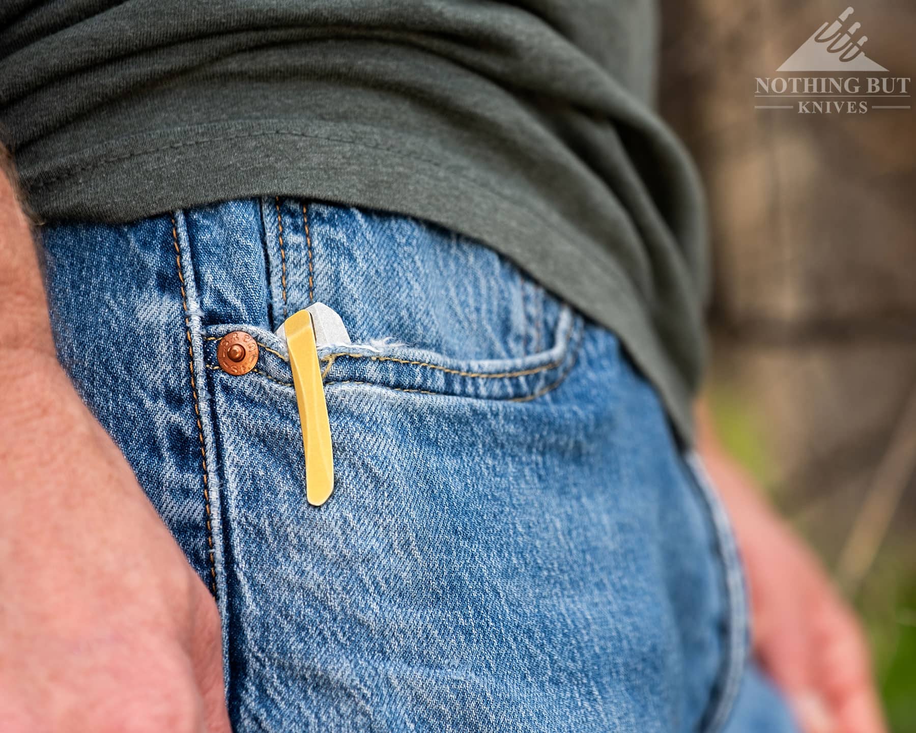 Orbital Fornax Review - Image 7 A close-up of the Orbital Fornax clipped in the right front pocket of a person's jeans.